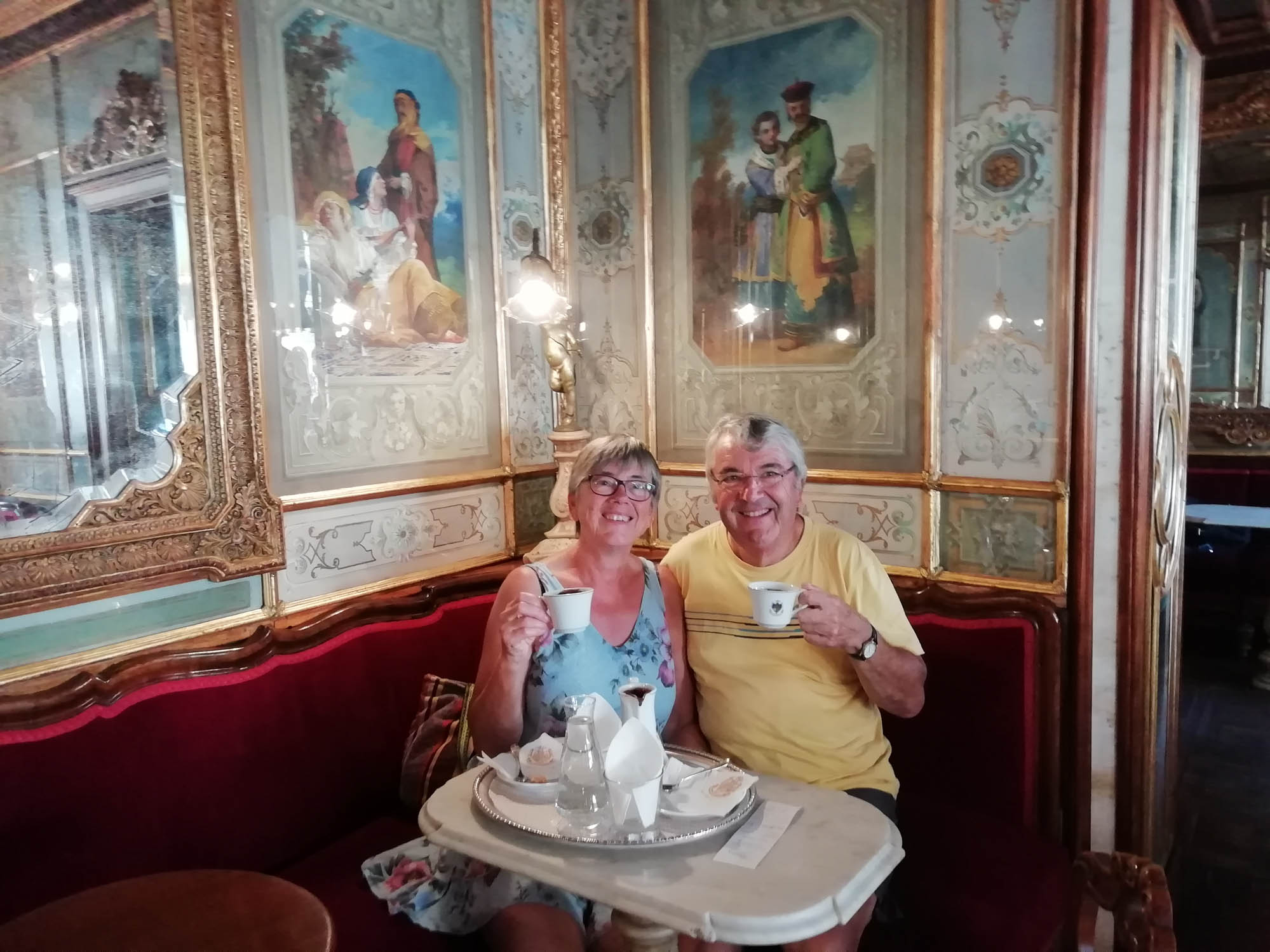 11 pause au café Florian