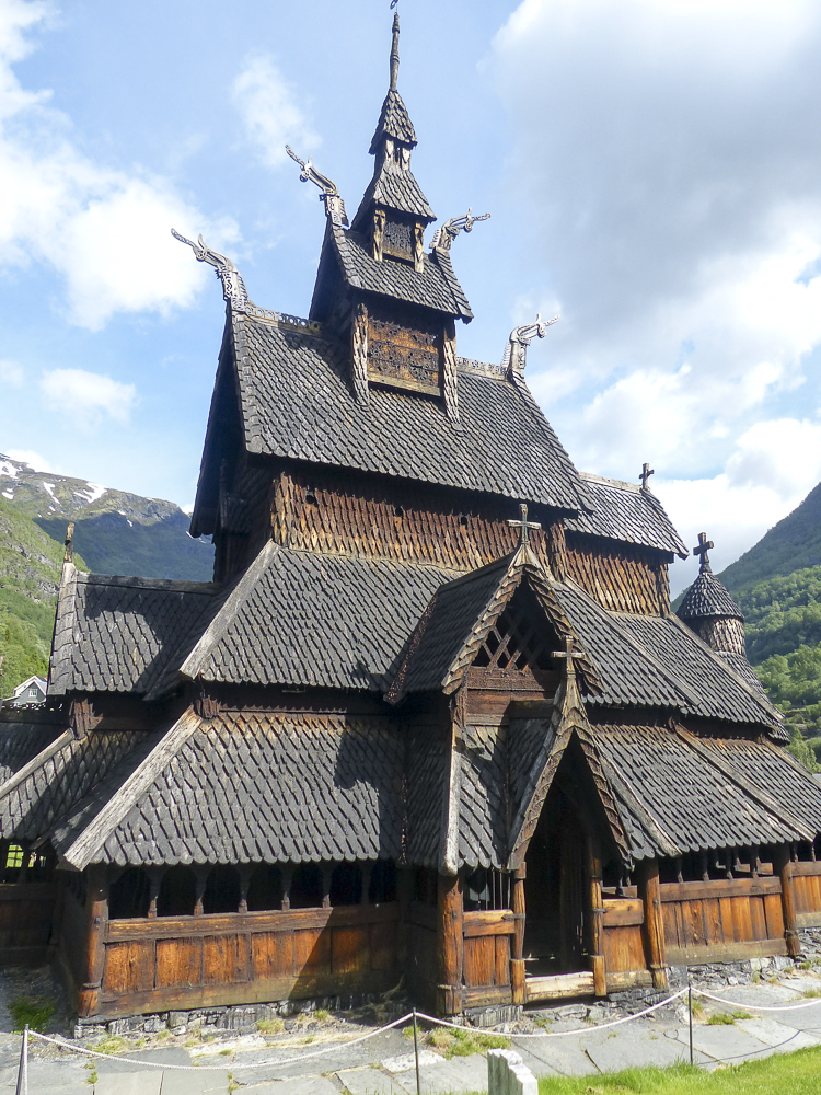 17 église en bois debout de Borgund