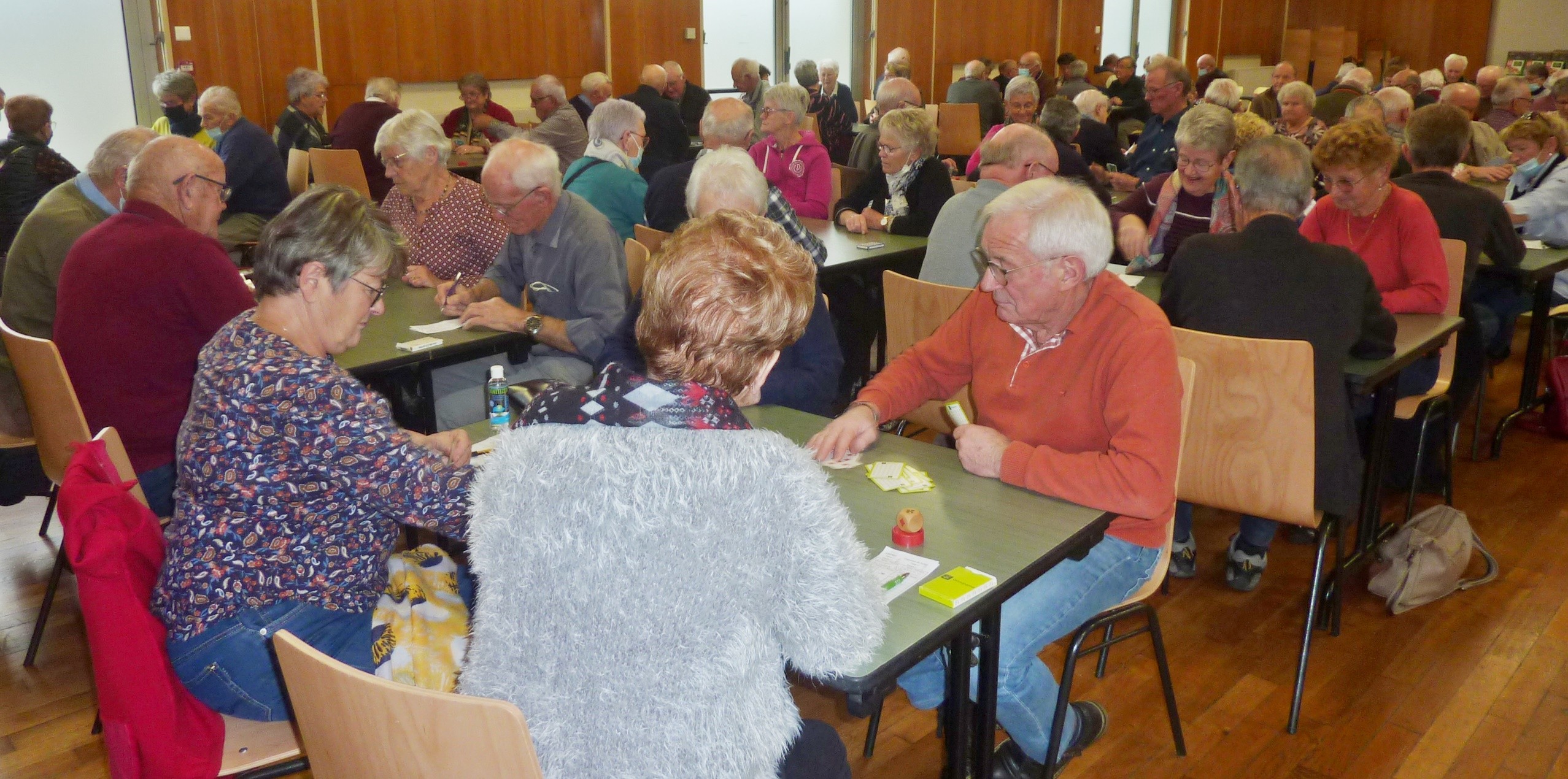 2021 11 18 concours de belote 1 