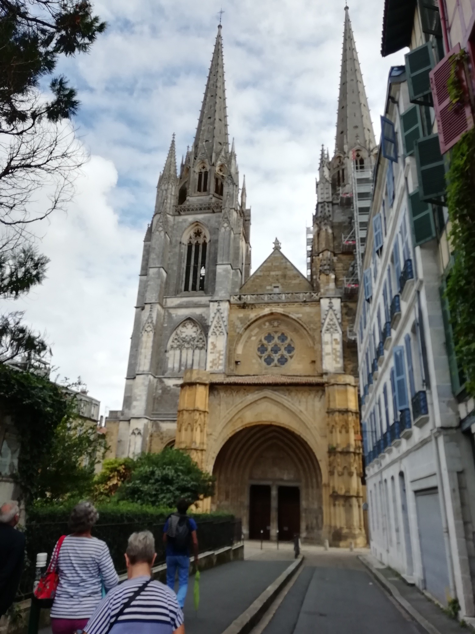 25 la cathedrale