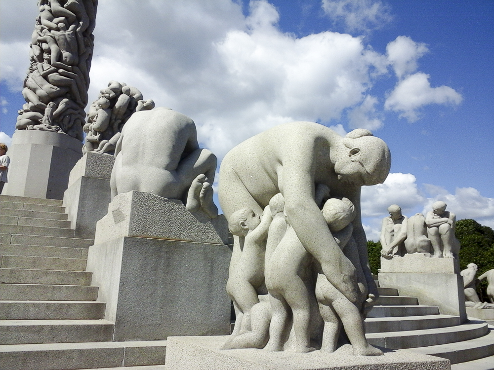 25 Oslo -le parc Vigeland