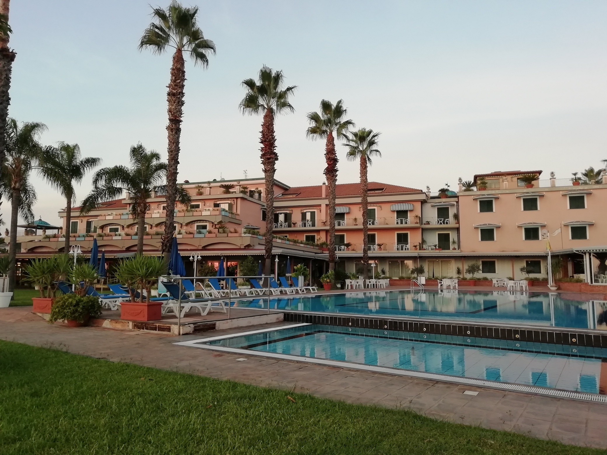 42 acireale notre hotel